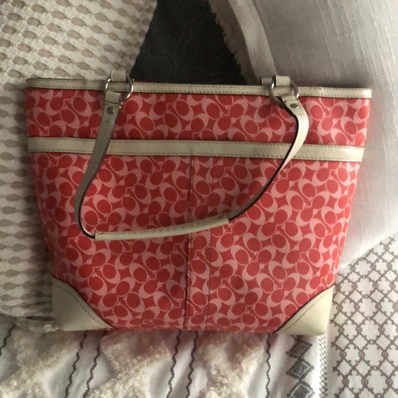 Coach shoulder bag - Picture 2 of 6